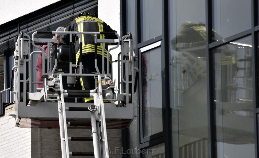 Fassadenfeuer Baustelle Koeln Kalk Dillenburgerstr P17.JPG - Miklos Laubert